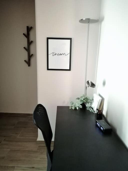 Koukaki Cozy Apartment 5 Minutes To Metro Atenas Exterior foto